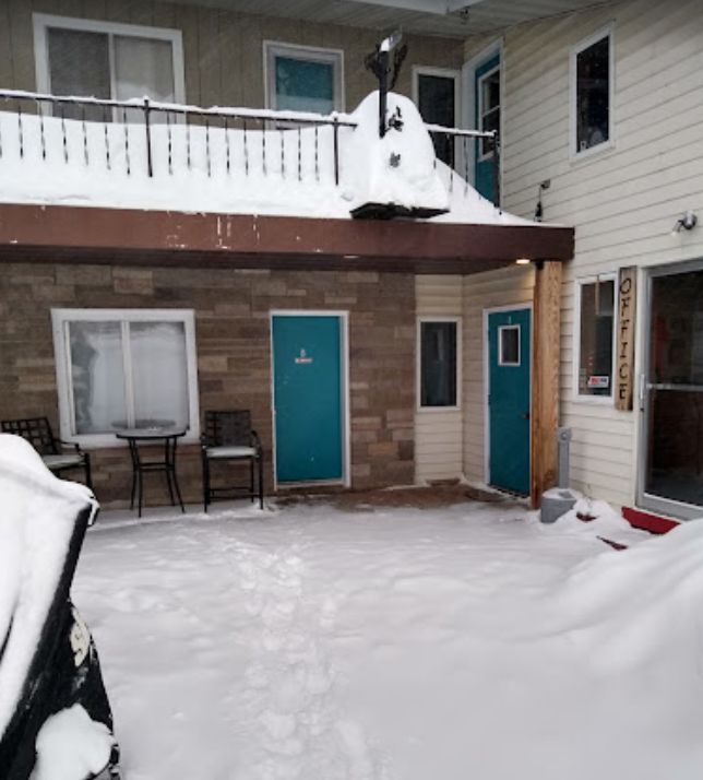 Lake Gogebic Motel (Wonderland Motel) - From Web Listing (newer photo)